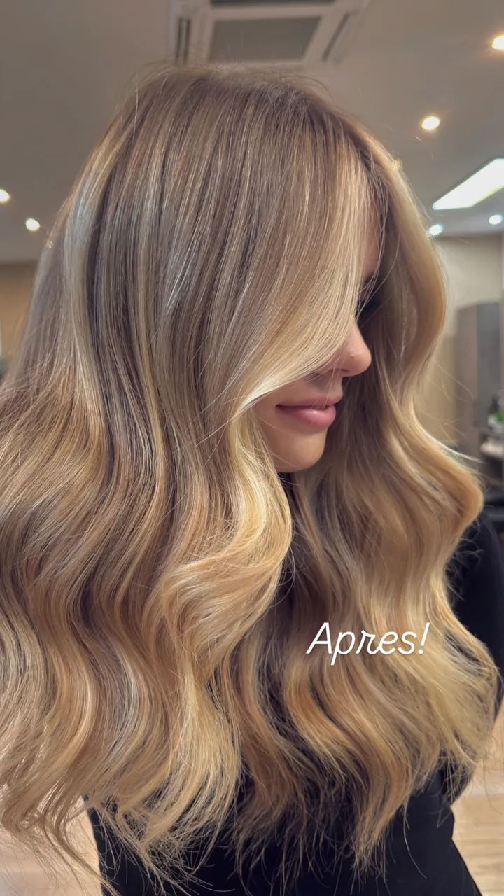Balayage SunKissed AirTouch réalisé sur modèle pendant l’atelier